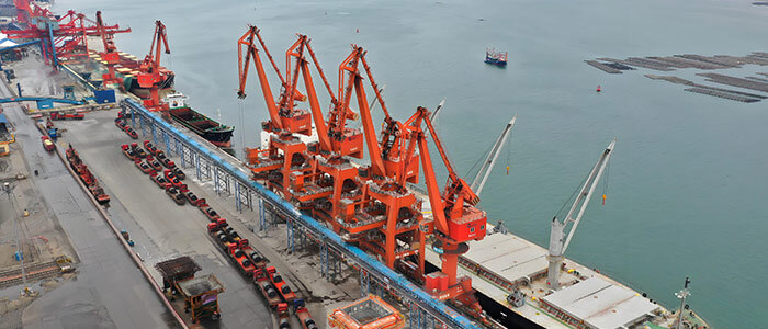 Transshipment cranes