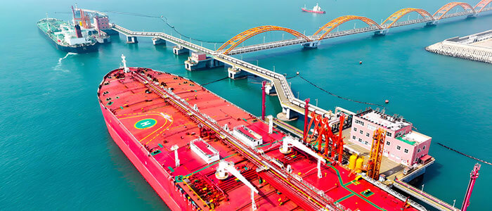 Transshipment cranes