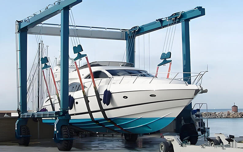 Yacht Handling crane