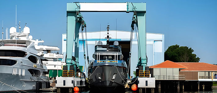 Yacht Handling crane