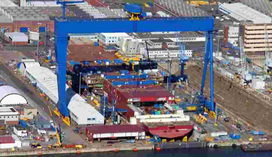 Ship building gantry cranes