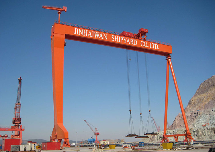 Ship building gantry cranes