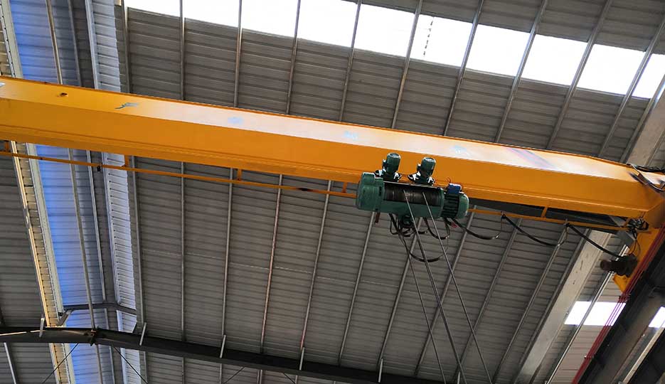 Wire rope electric hoist