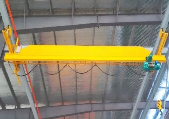 Underslung cranes