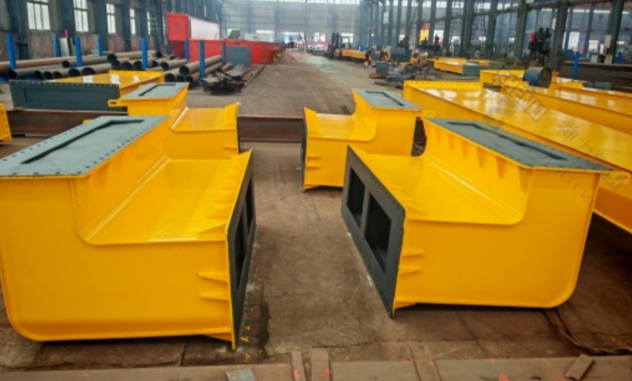 Electric gantry crane saddle