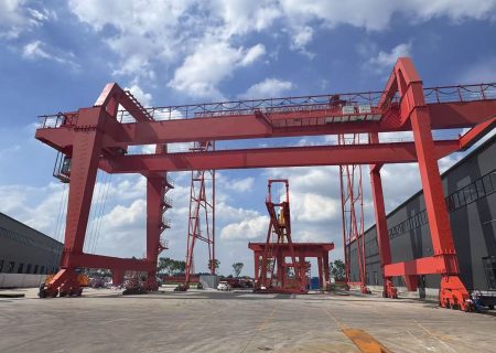 We recently delivered a 65-ton Rail-Mounted Gantry Crane to a Middle Eastern container terminal, engineered for high temperatures and dusty environments.