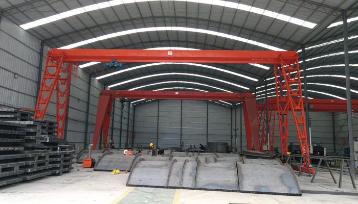 Steel bar handling gantry crane in rebar yard